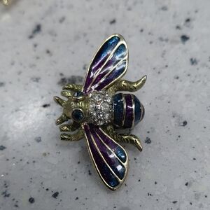 Vintage Enamel And Rhinestone Bee Brooch